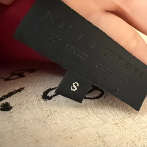 Elegant dark red silk dress - Picture 3 of 4